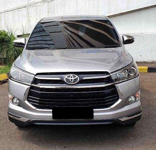Toyota Kijang Innova Venturer 2.0 Bensin AT Silver 2019