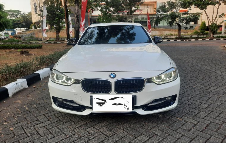 BMW 320i F30 SPORT MATIC 2014