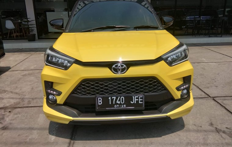 Toyota Raize 1.0T GR Sport CVT (One Tone) Kuning. KM LOW ,Pajak panjang ,SIAP PAKAI