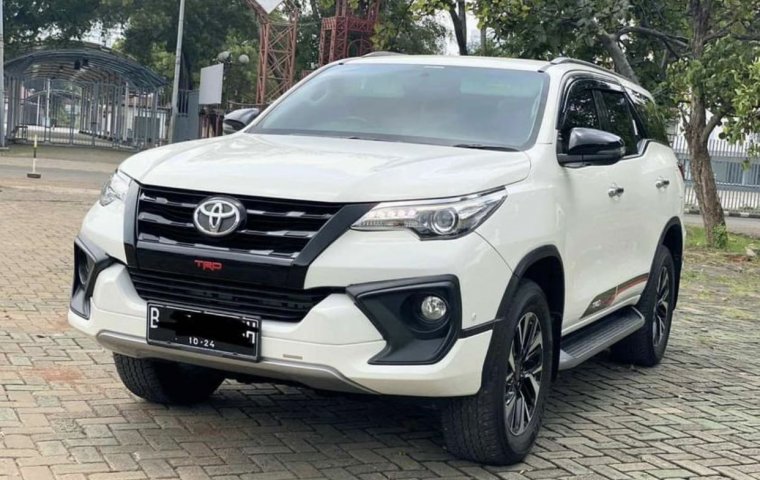 Toyota Fortuner VRZ TRD AT 2019 Putih