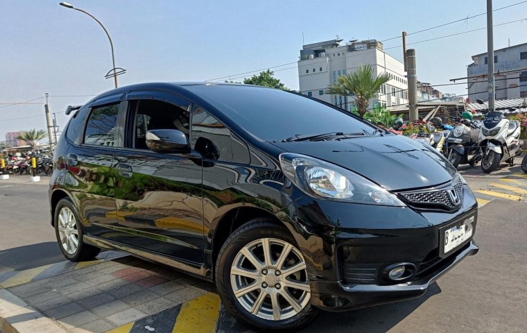 Honda Jazz RS 2013 dp 7jt pake motor bs tt om