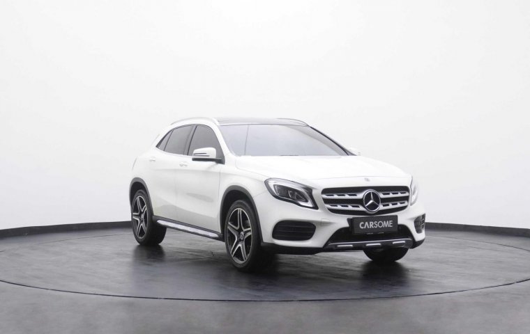 Mercedes-Benz GLA 200 AMG Line 2018 Putih Mobil Second Bergaransi Dan Berkualitas