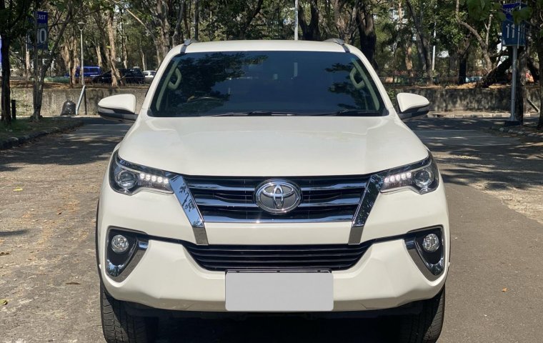 Toyota Fortuner 2.4 VRZ AT 2016