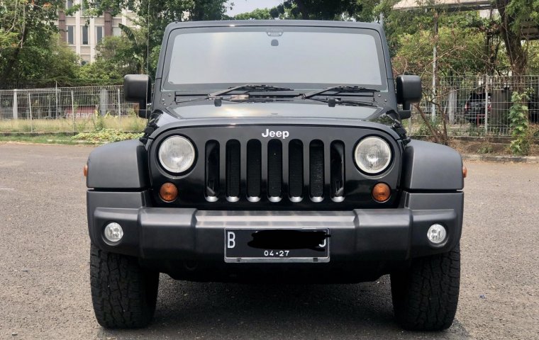 Jeep Wrangler 3.8L at 2011 Hitam