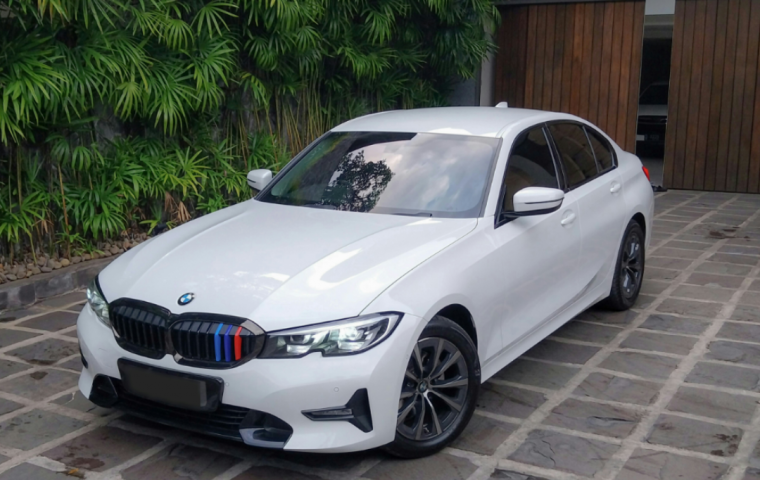 BMW 320i 2.0L Turbo Dynamic (G30) !! ISTIMEWA !!