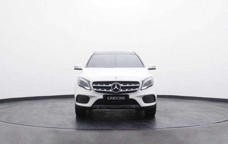 Jual mobil Mercedes-Benz GLA 200 2018