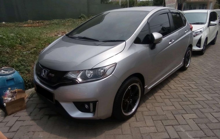  TDP (6JT) Honda JAZZ RS 1.5 4X2 AT 2017 Silver 