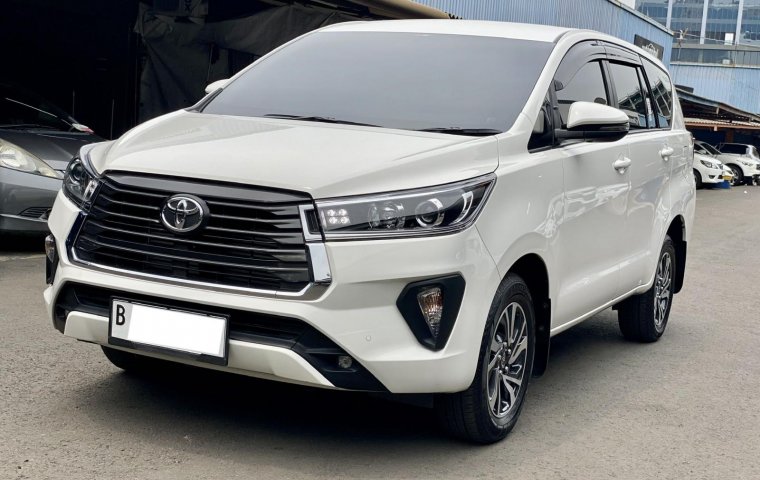 Toyota Kijang Innova V A/T Diesel 2022 Putih Like New
