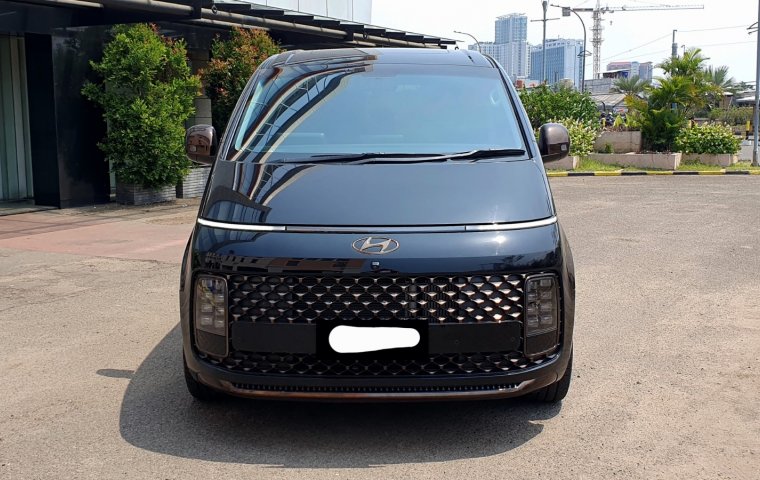 Dp49jt Km11rb Hyundai Staria Signature 9 seater 2021 hitam pajak panjang cash kredit proses bisa