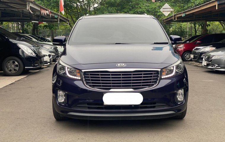 Kia Grand Sedona Ultimate