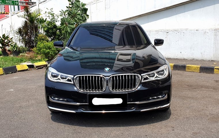 BMW 7 Series 740Li 2018 hitam 10rban mls cash kredit proses bisa dibantu