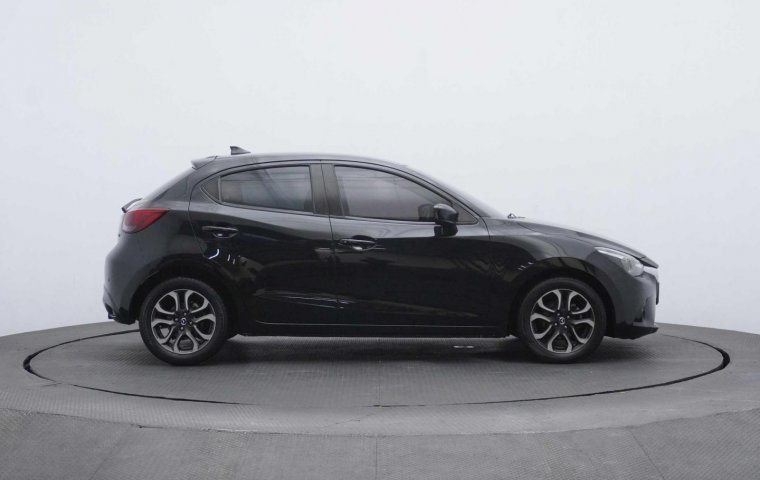 Mazda 2 R 2015 SUV  - Beli Mobil Bekas Murah