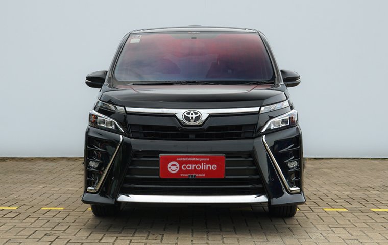 Toyota Voxy 2018 Minivan - B1090VOE - Pajak panjang s.d Oktober 2024