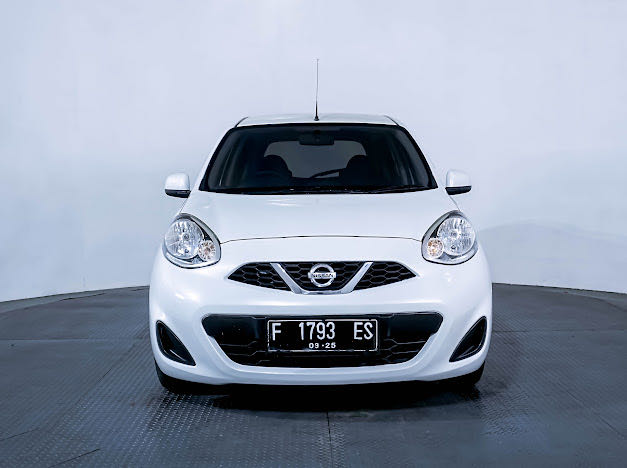 Nissan March 1.2L AT 2015