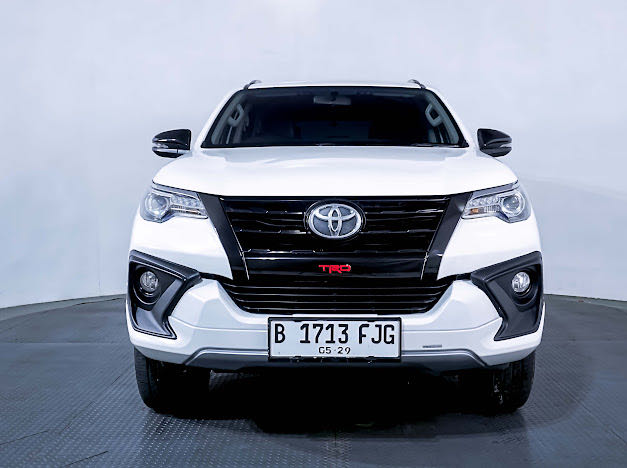 Toyota Fortuner 2.4 TRD AT 2019