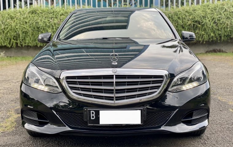 Mercedes-Benz E-Class E 200 2016 Hitam