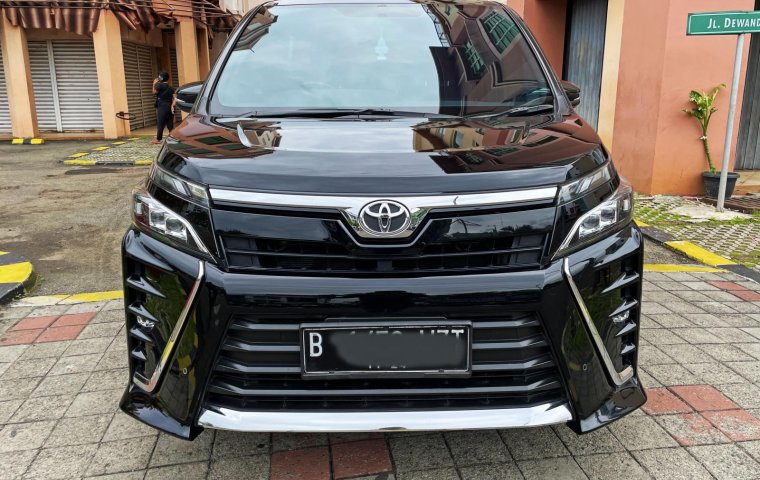 Toyota Voxy 2.0 A/T 2019 Dp ceper siap TT om gan