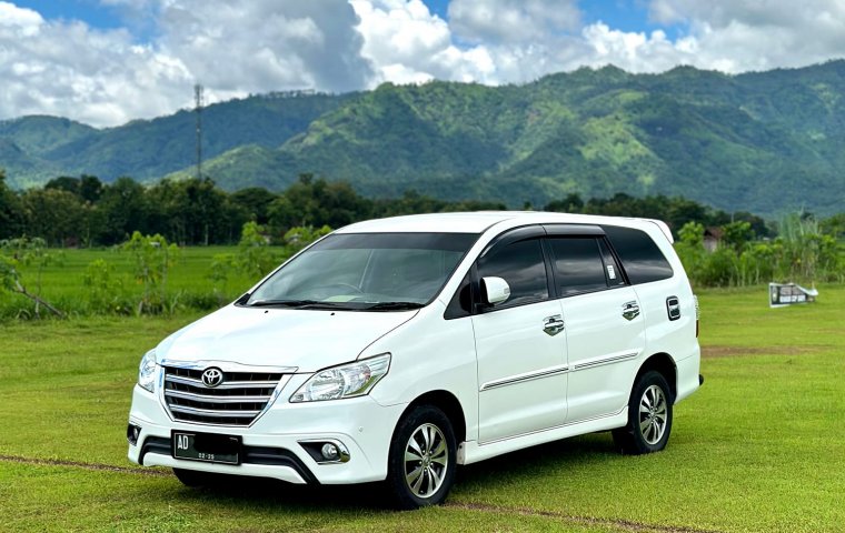 Toyota Kijang Innova V 2015