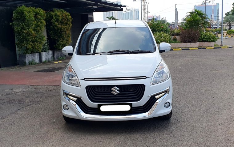 Suzuki Ertiga Dreza 2017 putih dp 20 jt matic cash kredit proses bisa dibantu