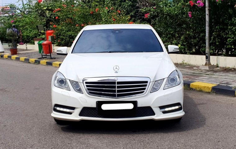 Mercedes-Benz E-Class 250 2012 putih km43ribuan cash kredit proses bisa dibantu
