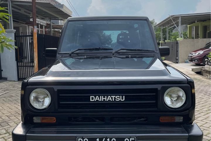 Daihatsu Taft Rocky 1994 istimewah tangan pertama