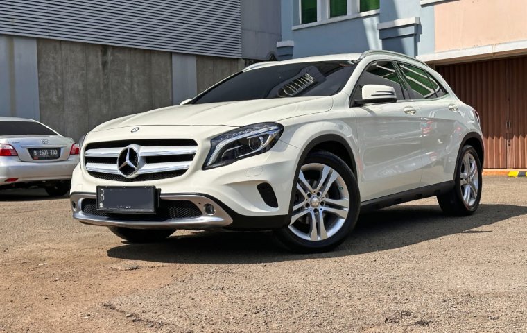 2015 Mercedes-Benz 1.6 GLA200 Urban AT White DP 7jt Auto Approved