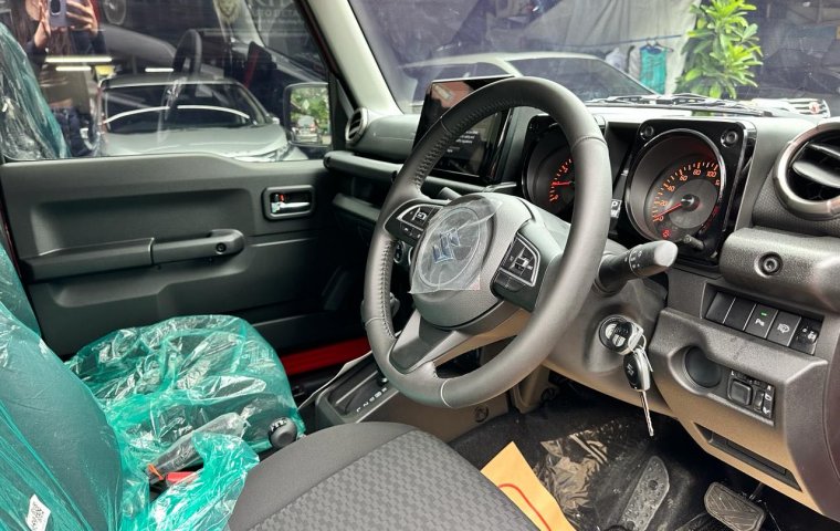 Suzuki Jimny AT 2023 Merah