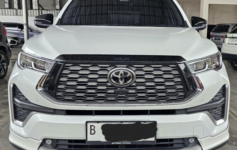 Toyota Innova Zenix 2.0 Q Hybrid Modelista A/T ( Matic ) 2022/ 2023 Putih Km 9rban Mulus Siap Pakai