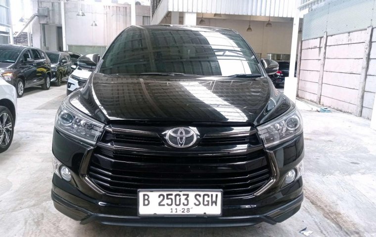 Toyota Kijang Innova VENTURER 2.0 AT 2018