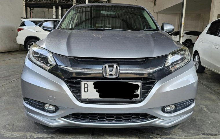 Honda HRV Prestige 1.8 AT ( Matic ) 2017 Abu² Muda Km 102rban Plat Jakarta timur