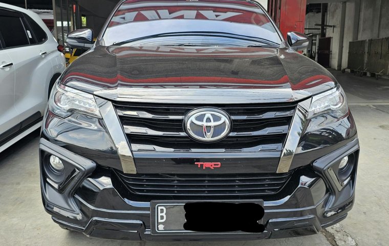 Toyota Fortuner VRZ TRD 2.4 diesel AT ( Matic ) 2019 Hitam Km 123rban Kick Sensor