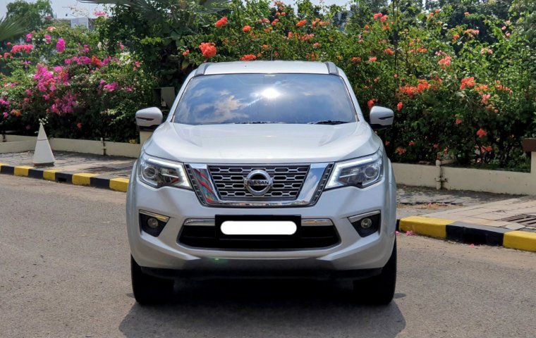 Nissan Terra 2.5L 4x2 VL AT 2018 silver km41rban tangan pertama dari baru cash kredit bisa