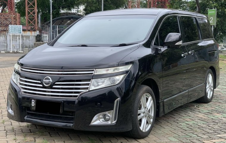 Nissan Elgrand Highway Star 2011