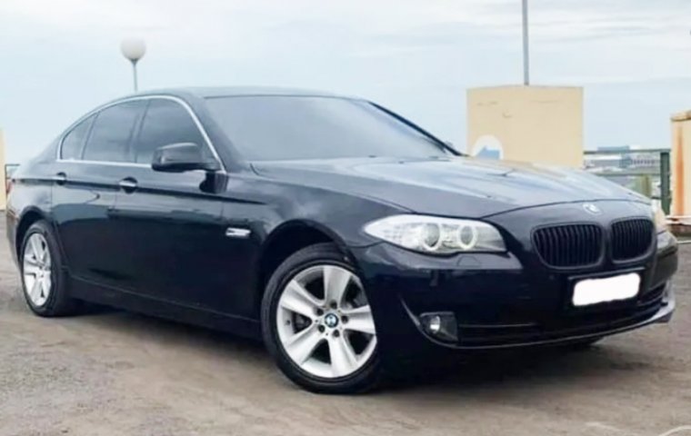 BMW 5 Series 528i Twin Turbo (310N.m) Rawatan Rutin BMW Resmi Km 55rb Dari Baru 2TV Mulus Otr KREDIT