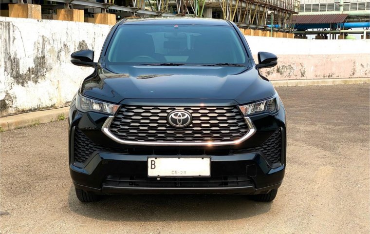 Toyota Kijang Innova Zenix Hybrid 2023 G HV km 11rb dp 15jt siap TT om