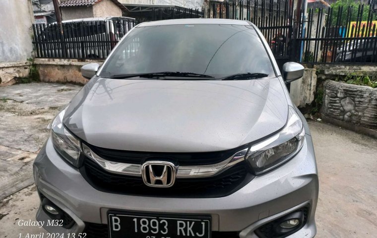 Jual Honda Brio Satya E CVT 2022 Silver