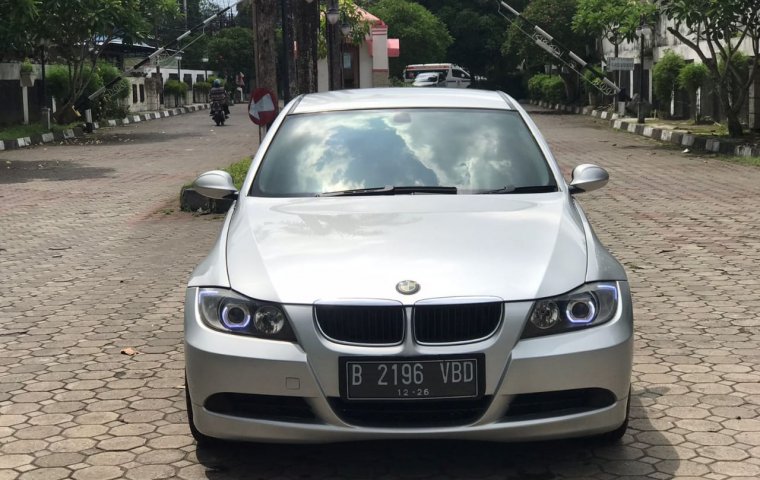 BMW 320i 2006