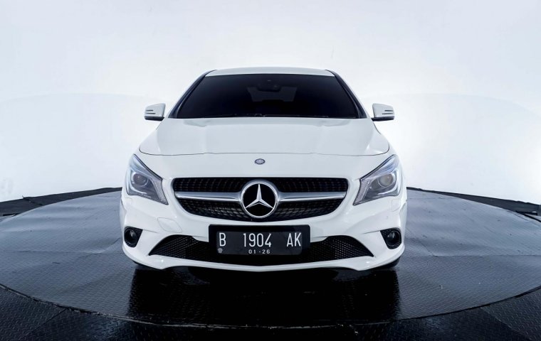 Mercedes Benz CLA 200 AMG Line AT 2015 Putih