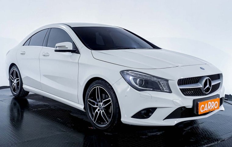 JUAL Mercedes-Benz CLA 200 AMG Line AT 2015 Putih