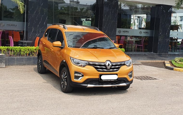 Renault Triber RXZ AT 2020 kuning dp 5 jt saja cash kredit proses bisa dibantu