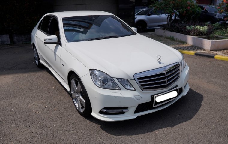 Mercedes-Benz E-Class 250 2012 avantgarde putih dp 20 jt km43rban cash kredit proses bisa dibantu