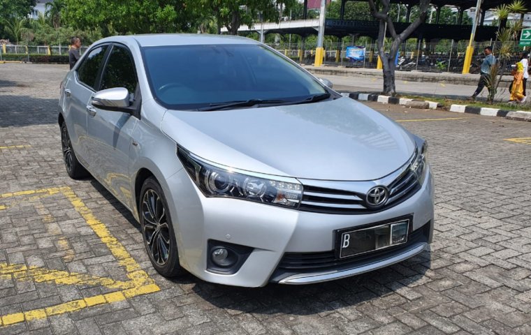 Toyota Corolla Altis 1.8 Automatic 2014 Silver Milik Pribadi HU Kenwood