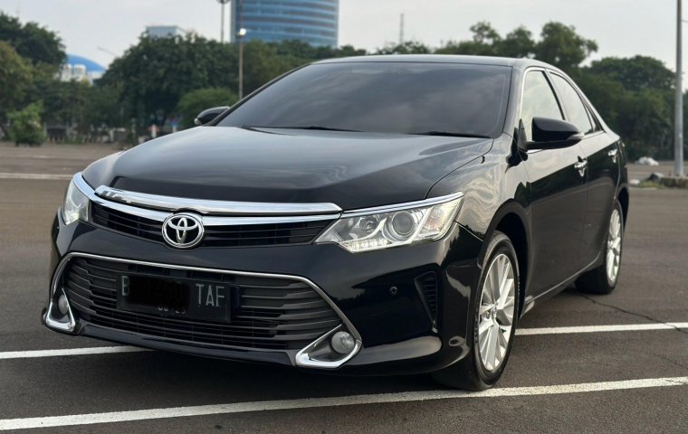 Toyota Camry 2.5 V 2015