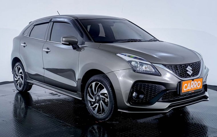 JUAL Suzuki Baleno Hatchback AT 2021 Abu-abu