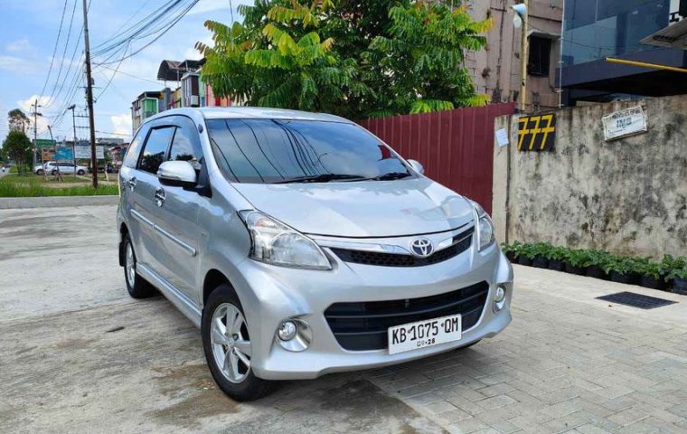 Toyota Avanza Veloz 2013 mulus tangan pertama