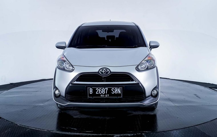 Toyota Sienta V CVT 2017