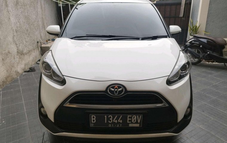 Toyota Sienta V At 2017 Putih