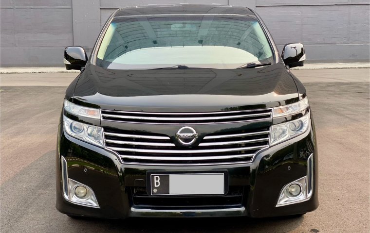 Jual mobil Nissan Elgrand 2013