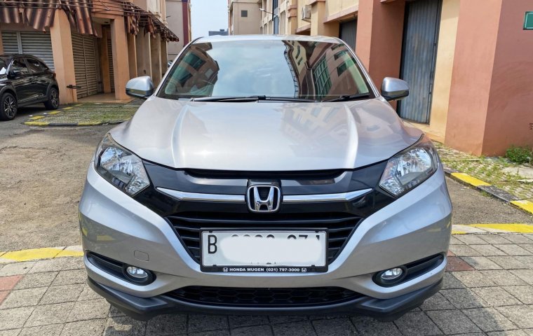 Honda HR-V E CVT 2017 hrv dp 8jt siap TT