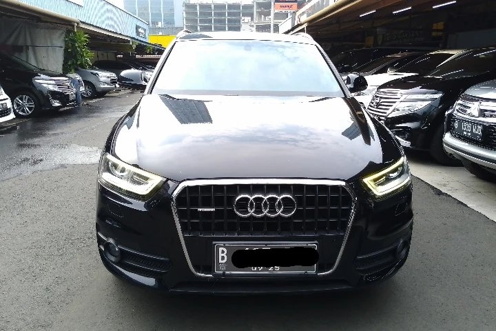 AUDI Q3 AT HITAM 2014